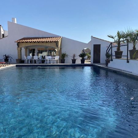 Hotel Du Pont Blanc Saintes-Maries-de-la-Mer Esterno foto