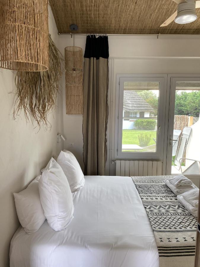 Hotel Du Pont Blanc Saintes-Maries-de-la-Mer Esterno foto