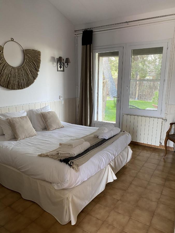 Hotel Du Pont Blanc Saintes-Maries-de-la-Mer Esterno foto