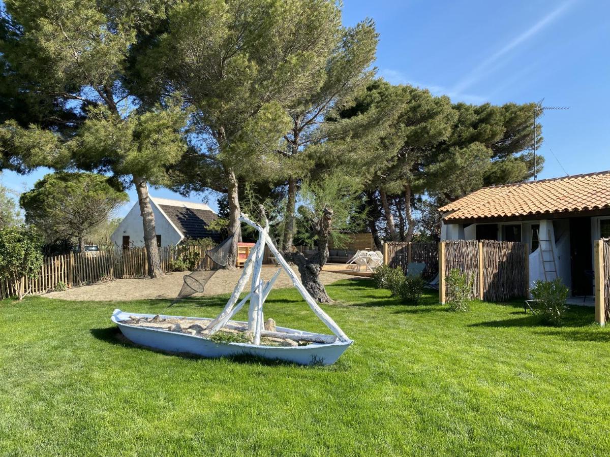 Hotel Du Pont Blanc Saintes-Maries-de-la-Mer Esterno foto