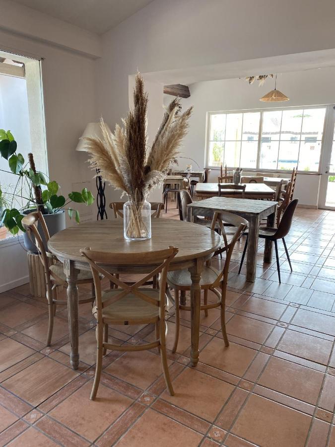 Hotel Du Pont Blanc Saintes-Maries-de-la-Mer Esterno foto