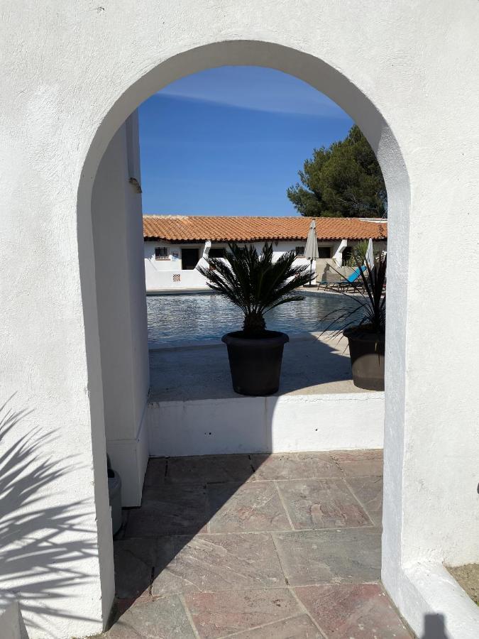 Hotel Du Pont Blanc Saintes-Maries-de-la-Mer Esterno foto